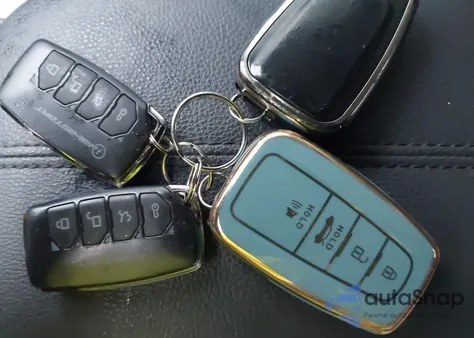 2019 Toyota Rav4 Xle Premium from USA, damaged, VIN 2T3A1RFV5KC022052